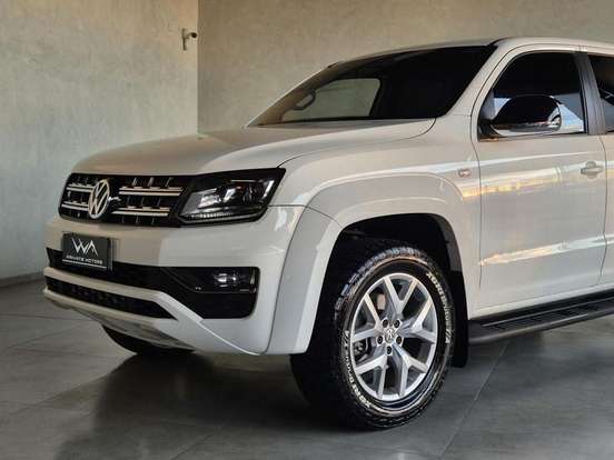VOLKSWAGEN-AMAROK-2.0 HIGHLINE 4X4 CD 16V TURBO INTERCOOLER DIESEL 4P AUTOMÁTICO VOLKSWAGEN-AMAROK-2017