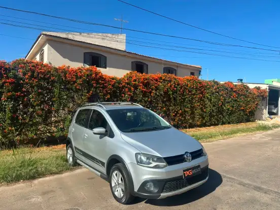 VOLKSWAGEN-CROSSFOX-2010