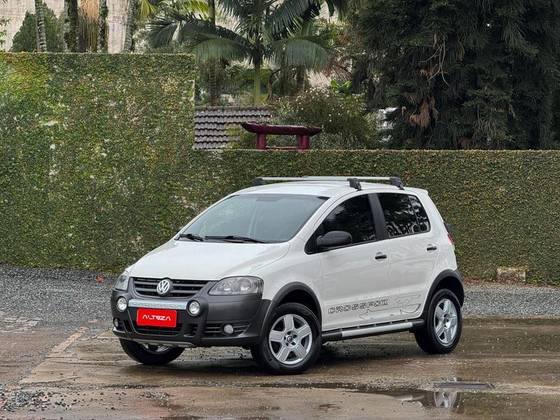 VOLKSWAGEN CROSSFOX 1.6 MI FLEX 8V 4P MANUAL