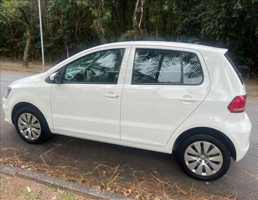 VOLKSWAGEN-FOX-2014