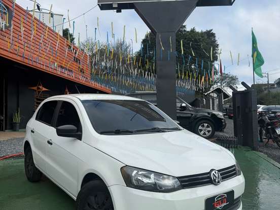 VOLKSWAGEN-GOL-1.0 MI COMFORTLINE 8V FLEX 4P MANUAL VOLKSWAGEN-GOL-2014