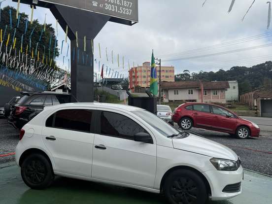 VOLKSWAGEN-GOL-1.0 MI COMFORTLINE 8V FLEX 4P MANUAL VOLKSWAGEN-GOL-2014