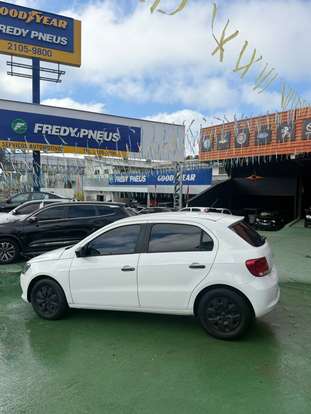 VOLKSWAGEN-GOL-2014