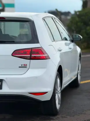 VOLKSWAGEN-GOLF-2014