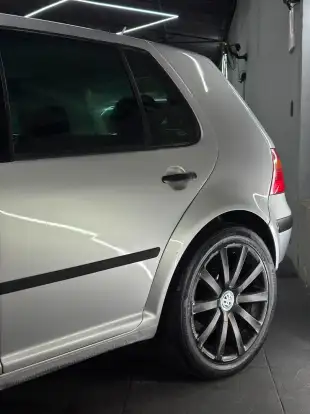 VOLKSWAGEN-GOLF-2002