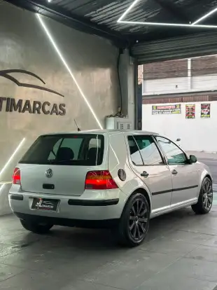 VOLKSWAGEN-GOLF-2002