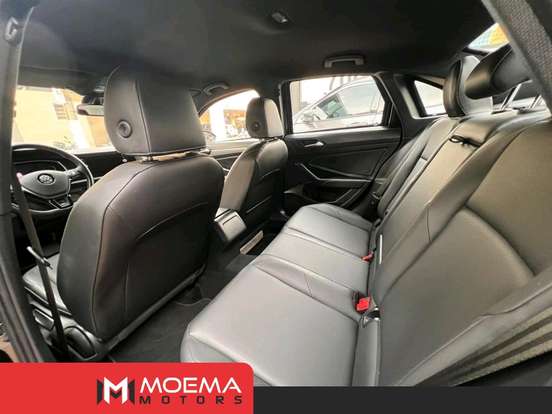 VOLKSWAGEN-JETTA-2018