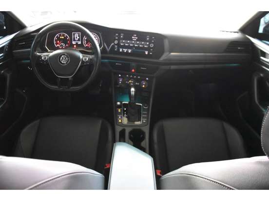 VOLKSWAGEN-JETTA-2018