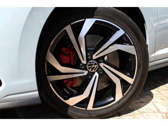 VOLKSWAGEN-JETTA-2026