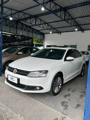 VOLKSWAGEN JETTA 2.0 TSI HIGHLINE 211CV GASOLINA 4P TIPTRONIC