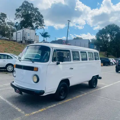 VOLKSWAGEN KOMBI 1.6 LUXO 8V GASOLINA 3P MANUAL VOLKSWAGEN KOMBI 1.6 LUXO 8V GASOLINA 3P MANUAL