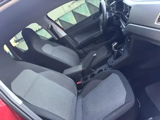 VOLKSWAGEN-POLO-2023