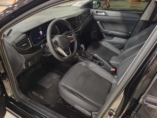 VOLKSWAGEN-POLO-2025
