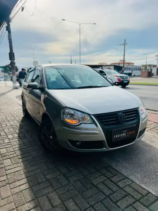 VOLKSWAGEN POLO SEDAN 1.6 MI 8V FLEX 4P MANUAL VOLKSWAGEN POLO SEDAN 1.6 MI 8V FLEX 4P MANUAL
