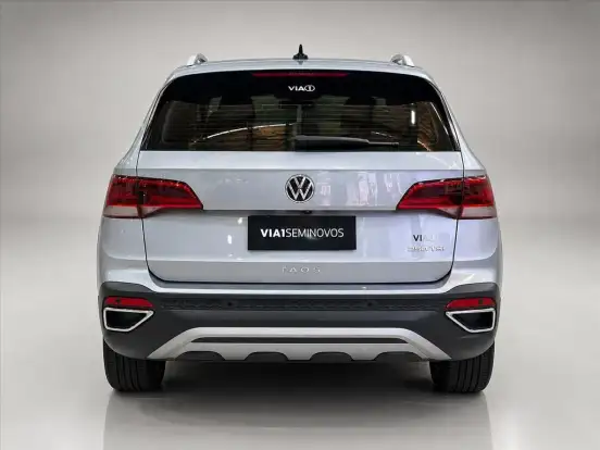 VOLKSWAGEN-TAOS-2021