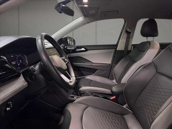 VOLKSWAGEN-TAOS-2024