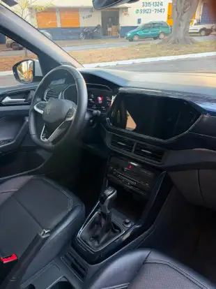 VOLKSWAGEN-T-CROSS-2024