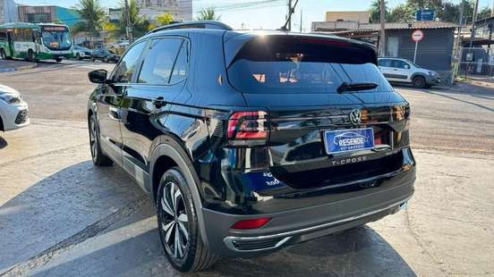 VOLKSWAGEN-T-CROSS-2023