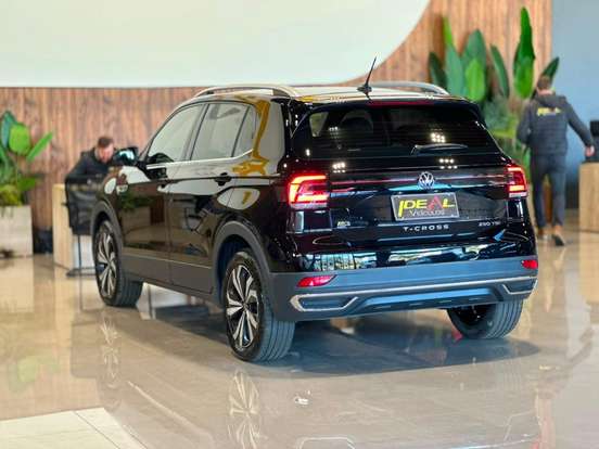 VOLKSWAGEN-T-CROSS-2023