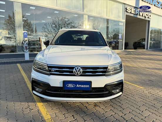 VOLKSWAGEN-TIGUAN-2021