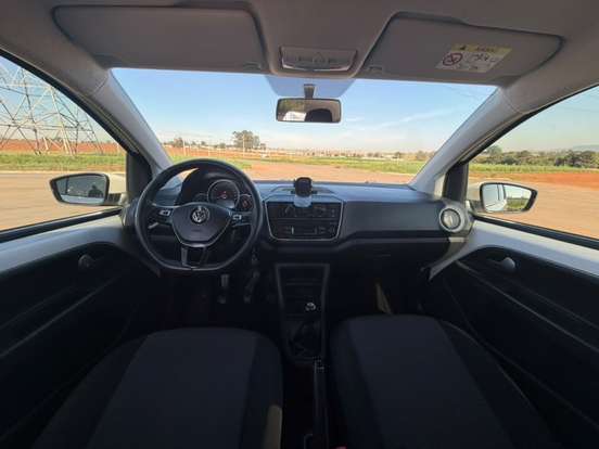 VOLKSWAGEN-UP-2017