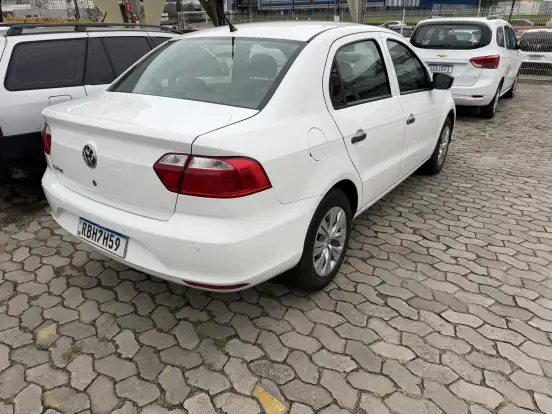 VOLKSWAGEN-VOYAGE-2022