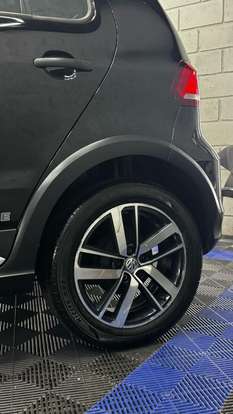 VOLKSWAGEN-FOX-2017