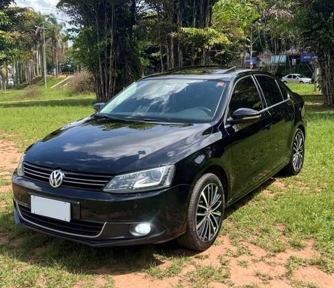VOLKSWAGEN JETTA 2.0 TSI HIGHLINE 211CV GASOLINA 4P TIPTRONIC