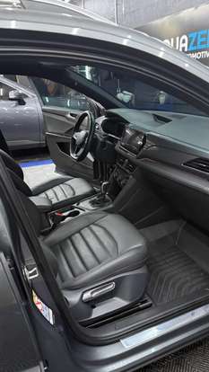 VOLKSWAGEN-TAOS-2022
