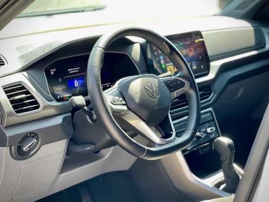 VOLKSWAGEN-T-CROSS-2024