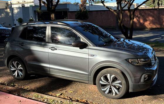 VOLKSWAGEN T-CROSS 1.0 200 TSI TOTAL FLEX COMFORTLINE AUTOMÁTICO