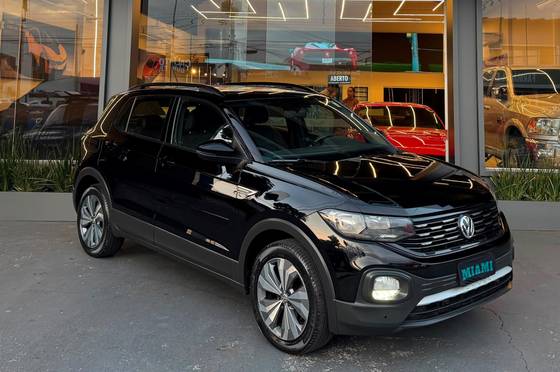 VOLKSWAGEN T-CROSS 1.0 200 TSI TOTAL FLEX COMFORTLINE AUTOMÁTICO