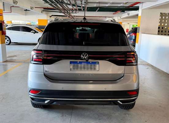 VOLKSWAGEN-T-CROSS-2024