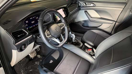 VOLKSWAGEN-T-CROSS-2024