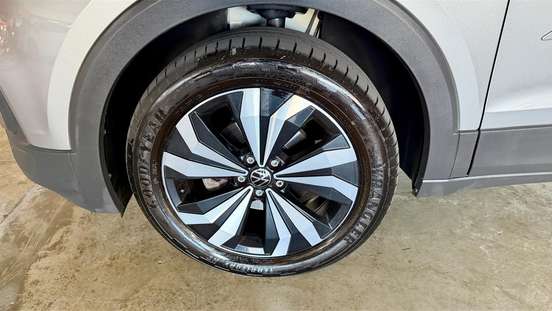 VOLKSWAGEN-T-CROSS-2024