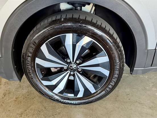 VOLKSWAGEN-T-CROSS-1.4 250 TSI TOTAL FLEX HIGHLINE AUTOMÁTICO VOLKSWAGEN-T-CROSS-2024