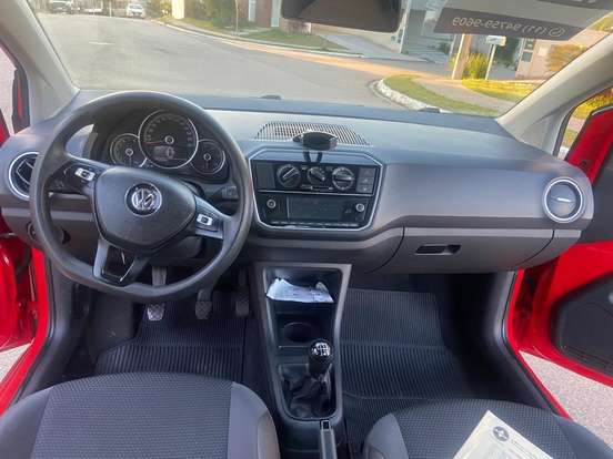 VOLKSWAGEN-UP-2019