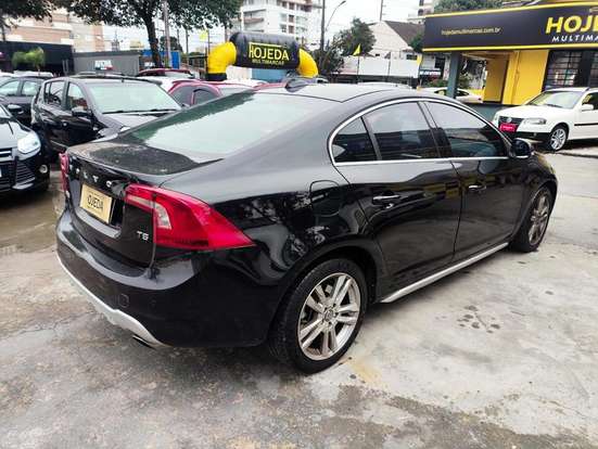 VOLVO-S60-2011