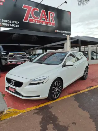 VOLVO V40 2.0 T4 MOMENTUM GASOLINA 4P AUTOMÁTICO VOLVO V40 2.0 T4 MOMENTUM GASOLINA 4P AUTOMÁTICO