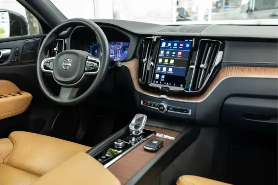 VOLVO-XC60-2023