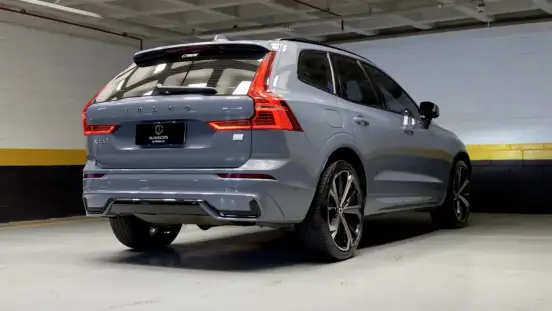 VOLVO-XC60-2023