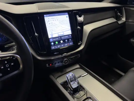 VOLVO-XC60-2023