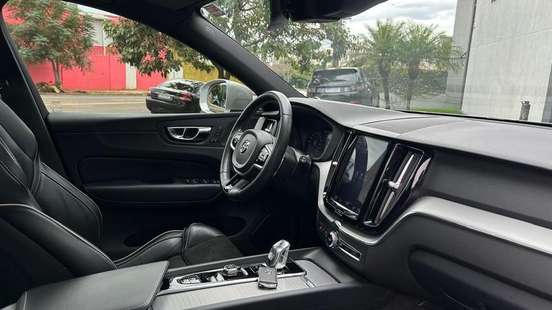 VOLVO-XC60-2.0 T8 HYBRID R-DESIGN AWD GEARTRONIC VOLVO-XC60-2018