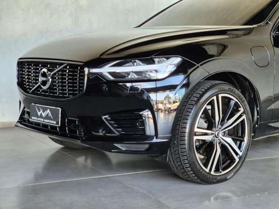 VOLVO-XC60-2019