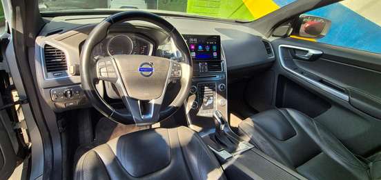 VOLVO-XC60-2015