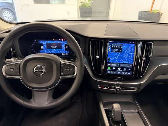 VOLVO-XC60-2021