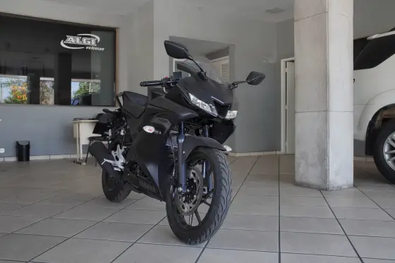 YAMAHA YZF R15 YAMAHA YZF R15