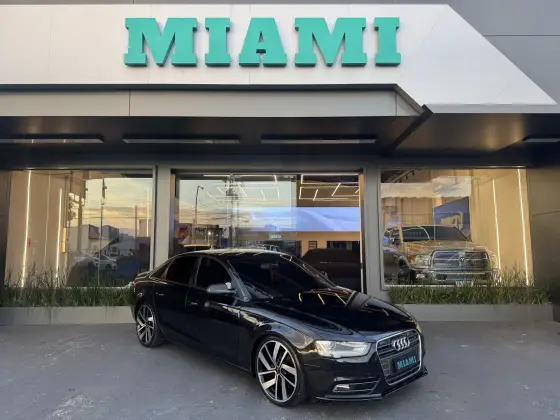 AUDI A4 2.0 TFSI AMBITION 211CV GASOLINA 4P S TRONIC AUDI A4 2.0 TFSI AMBITION 211CV GASOLINA 4P S TRONIC