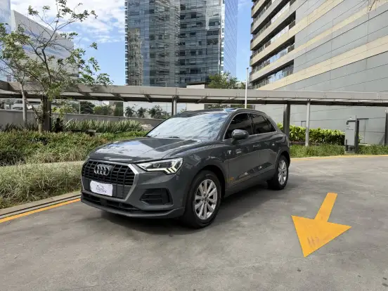 AUDI-Q3-2021