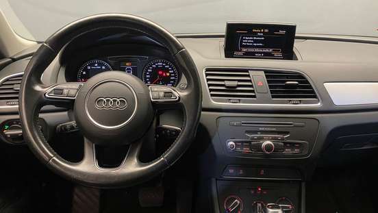 AUDI-Q3-2017